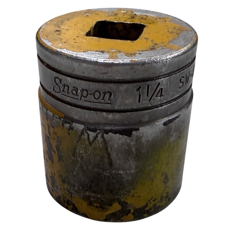 Snap-on SW-401 1-1/4 12-Point Socket 1/2 Drive Vintage USA Tool